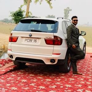 Meet your Posher, Karan